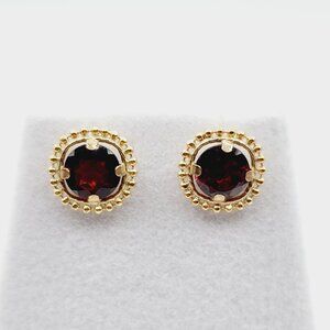 10K Yellow Gold Garnet 1.5ct (6x6m) Stud Earrings